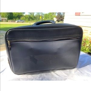 VINTAGE SMALL TRAVEL CASE